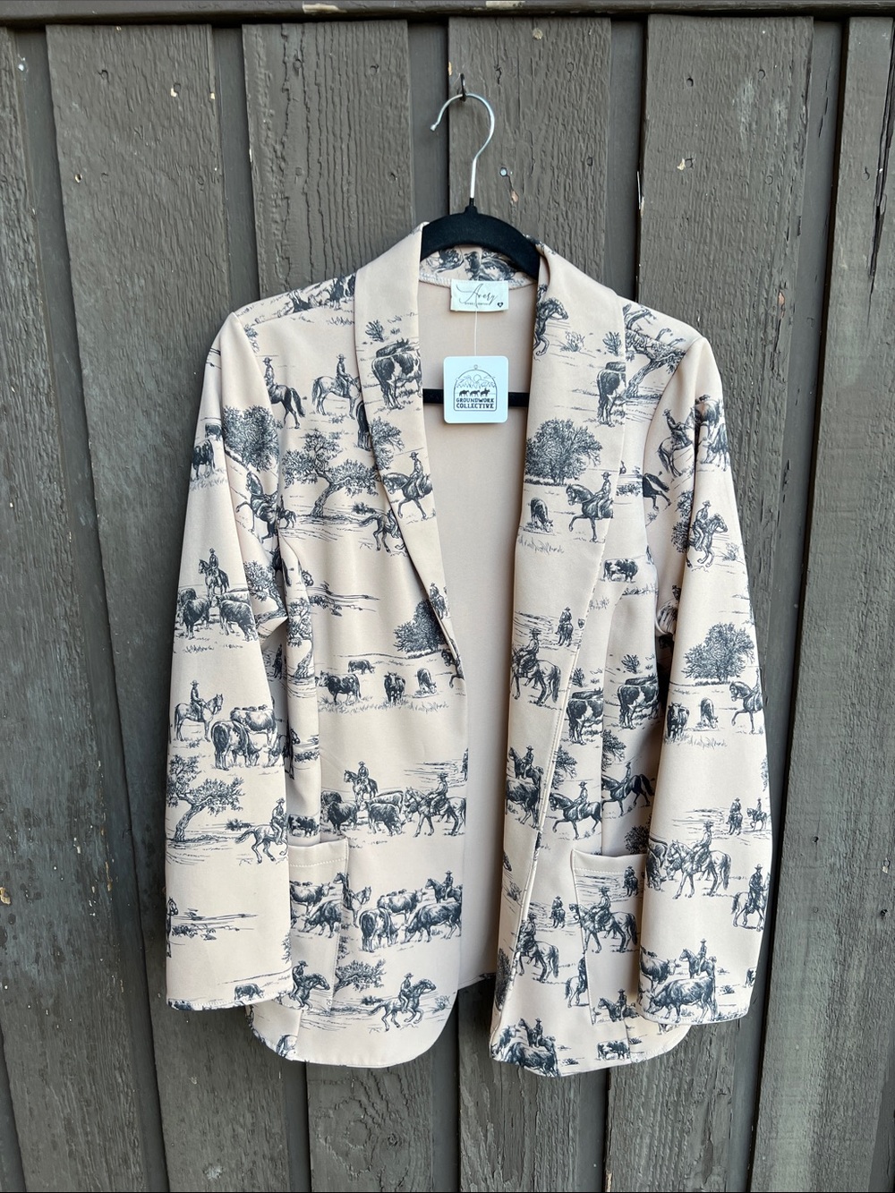 Ranch-Print Avery’s Women's Blazer Jacket in Beige